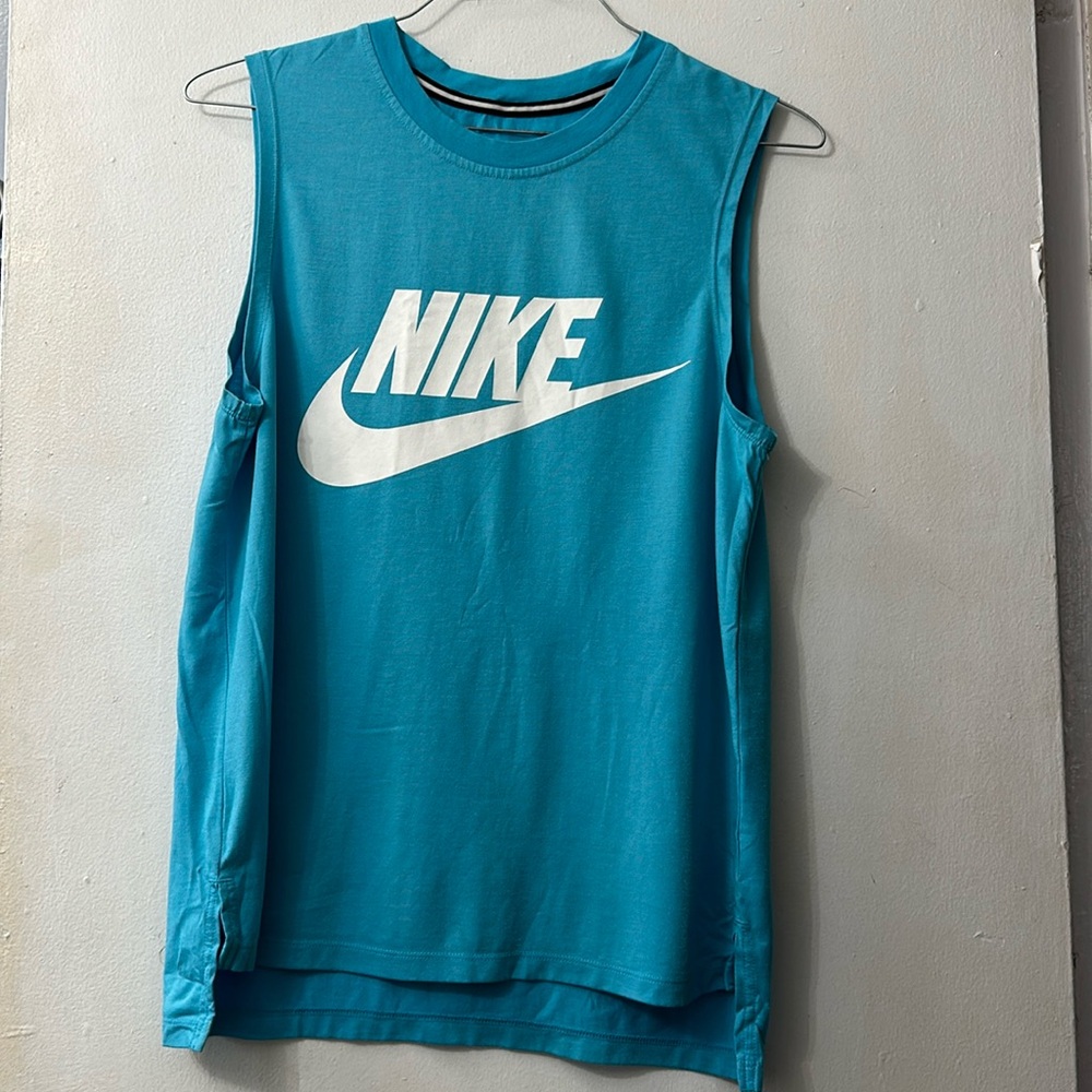 Nike Sleeveless T-shirt